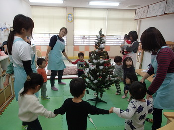 20171205 クリスマスツリー飾りつけ (37).JPG